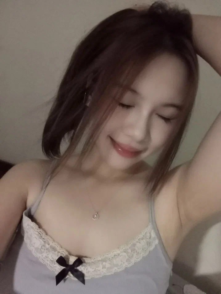 Mượn rượu bú lồn em đồng nghiệp xinh đẹp
